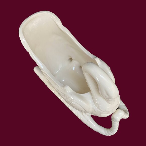 Vintage Ivory Ceramic Swan Sled Bowl: Christmas Decor - Picture 6 of 9